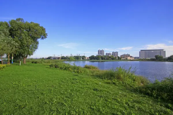 LUANNAN COUNTY - 3 Eylül 2014 'te Kuzey Nehri Parkı' ndaki şehir manzarası, Luannan County, Hebei Eyaleti, Çin