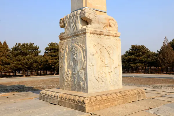 Çin antik taş oymaları