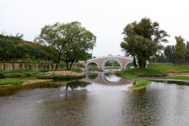 Taş kemer köprüsü.