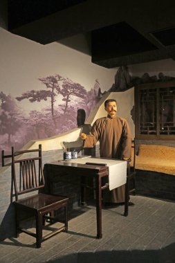 Leting County - 14 Mayıs 2017: Li Dazhao 'nun balmumu heykeli Çin' in Hebei Eyaleti, Letting County 'deki anıt salonunda..