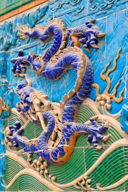 23 Mayıs 2014 'te Pekin, Çin' deki Beihai Parkı 'nda 9 Ejder Duvarı (Jiulongbi) kuruldu.