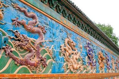 23 Mayıs 2014 'te Pekin, Çin' deki Beihai Parkı 'nda 9 Ejder Duvarı (Jiulongbi) kuruldu.