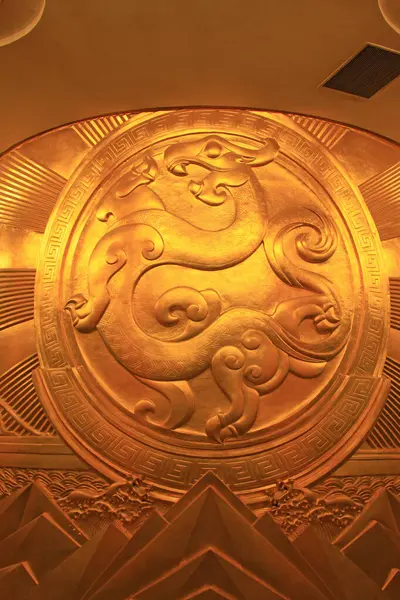 BEIJING - 24 Mayıs: Pekin 'deki Çin milenyum anıtı, 24 Mayıs 2014, Pekin, Chin