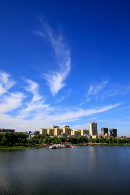 LUANNAN COUNTY - 3 Eylül 2014 'te Kuzey Nehri Parkı' ndaki şehir manzarası, Luannan County, Hebei Eyaleti, Çin