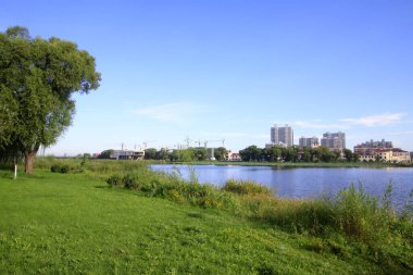 LUANNAN COUNTY - 3 Eylül 2014 'te Kuzey Nehri Parkı' ndaki şehir manzarası, Luannan County, Hebei Eyaleti, Çin