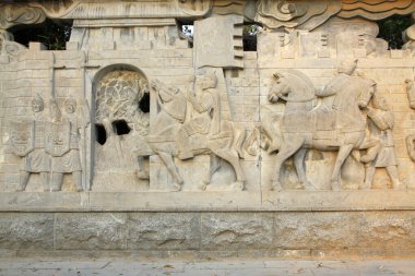 Duvar oymaları, fotoğrafların kapatılması. 