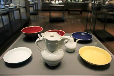 Londra - 10 Ekim 2015: British Museum, Londra, İngiltere 'de Çin seramik el sanatları 10 Ekim 201