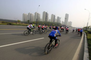 Yoldaki bisiklet yarışı sahası, Çin