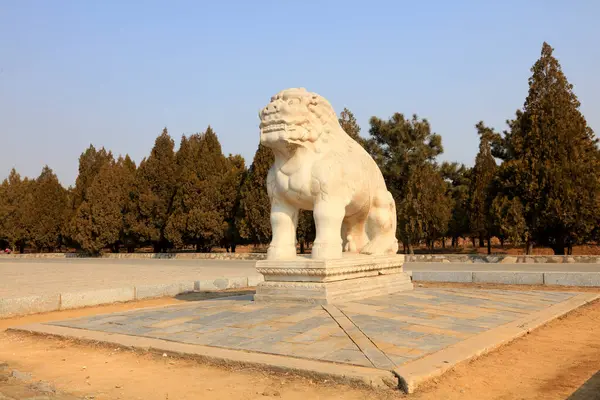 Çin antik hayvan heykelleri