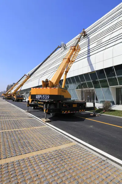 İnşaat alanı, fotoğrafa yakın çekim.