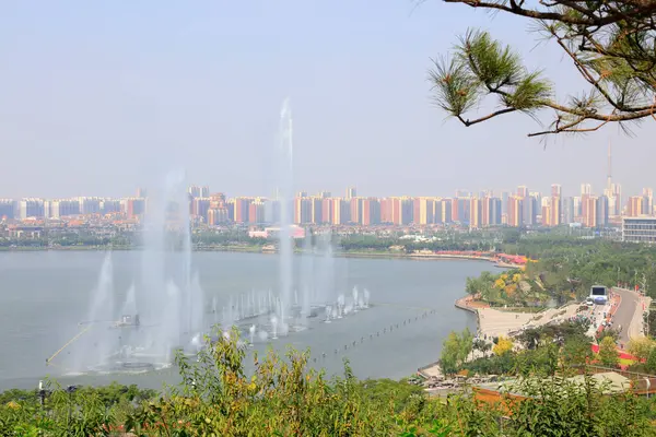 Waterfront Park 'ın doğal manzarası, Chin.