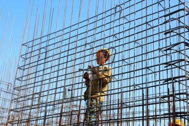 Luannan County - 28 Eylül: İnşaat alanlarında çelik işçileri, 28 Eylül 2016, Luannan County, Hebei, Çin