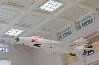 Pekin - 28 Haziran 2019: Savaşçılar havada asılı, Çin Halk Devrimci Askeri Müzesi, Pekin, Çin