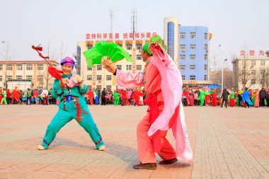 LUANNAN COUNTY - 7 Mart: geleneksel Çin tarzı Yanko dans gösterileri 7 Mart 2015 tarihinde, Luannan County, Hebei Eyaleti, Chin