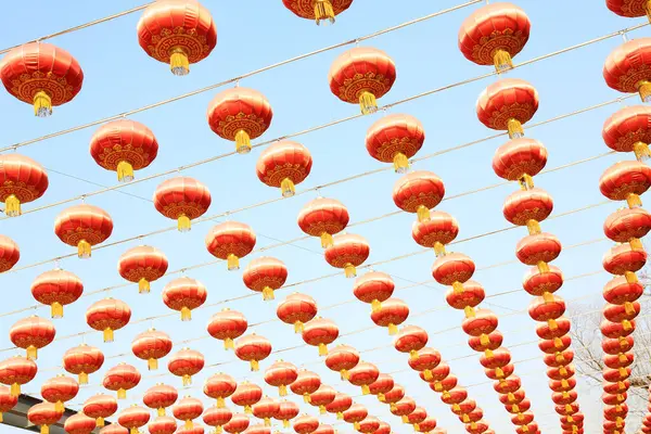 gökyüzünde kırmızı fenerler, fotoğraf Closeup