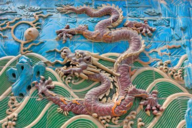 23 Mayıs 2014 'te Pekin' deki Beihai Parkı 'nda 9 Ejder Duvarı (Jiulongbi) kuruldu.