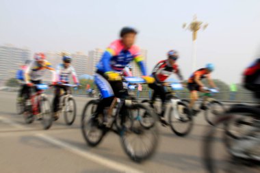 Yoldaki bisiklet yarışı sahası, Çin