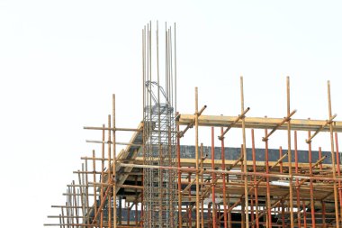 İnşaat alanı iskelesi, fotoğrafın kapatılması.