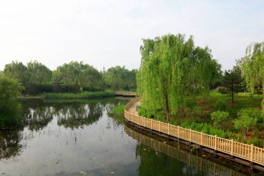 Tangshan City - 15 Mayıs 2016: South Lake Park manzarası, Tangshan City, Hebei, Çin