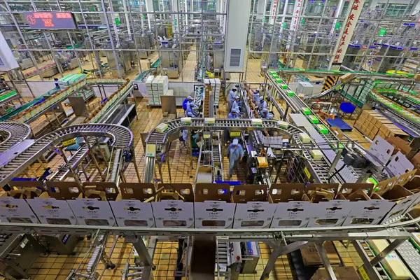 Luannan County - 21 Ekim 2016: Mengniu Süt Ürünleri (Luannan), Luannan County, Hebei Eyaleti, Chin