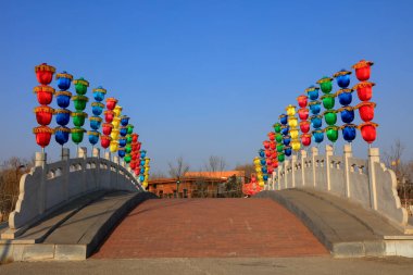 Hücrede bir avuç fener.