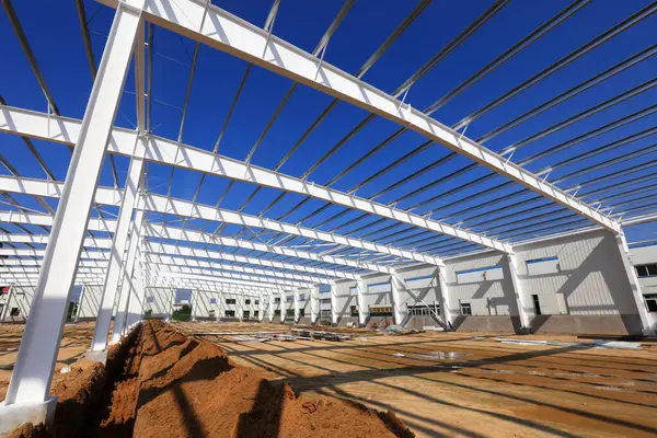 Bir faktör içinde çelik kiriş kiriş