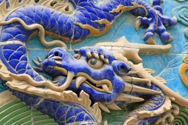 23 Mayıs 2014 'te Pekin' deki Beihai Parkı 'nda 9 Ejder Duvarı (Jiulongbi) kuruldu.