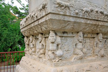 23 Mayıs 2014 'te Pekin, Çin' de Pekin Parkı 'ndaki Binlerce Buda Binası