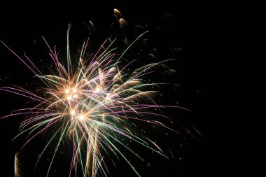 Gece gökyüzünde havai fişekler, Çin Fener Festivali 'nde