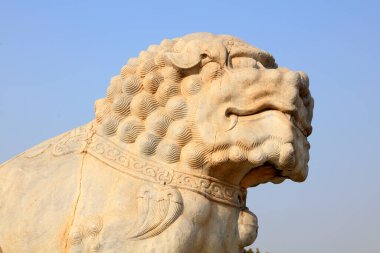 Çin antik aslan heykelleri