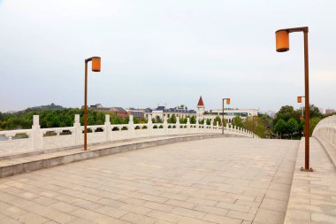 Taş köprü korkuluğu, fotoğrafa yakın çekim