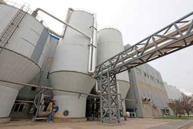 Kağıt fabrikasındaki makine ekipmanları