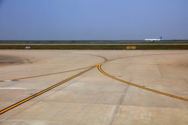 Havaalanı uyarı tabelaları