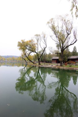CHENGDE CITY - 20 Ekim: Chengde Dağı tatil beldesinde doğal manzara, 20 Ekim 2014, Chengde City, Hebei Eyaleti, Çin