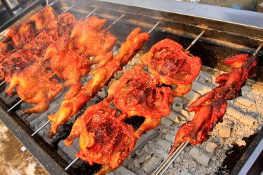 Geleneksel Çin yemeği, ızgara tavuk pirzolası