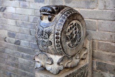 Taşı taşıyan antik Çin davulu