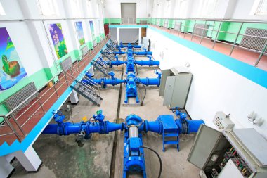 Mekanik ekipmanların su ikmal pompası istasyonu, yakın çekim