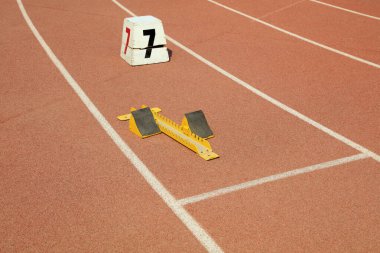 Plastik oyun grubunda blok ve parça numarası başlatılıyor