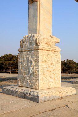 Çin antik taş oymaları