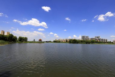 Waterfront City 'nin yaz manzarası, Tangshan City, Çin
