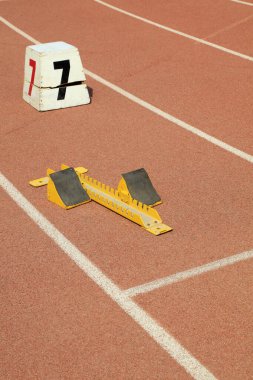 Plastik oyun grubunda blok ve parça numarası başlatılıyor