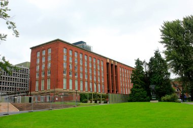 Birmingham - 12 Eylül 2016 'da Birmingham Üniversitesi ana kütüphanesi, Birleşik Krallık