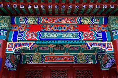 Çin geleneksel binası zenginleştirilmiş bir bina.