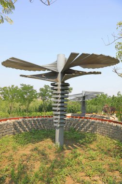 Eşitlikteki çelik yapı