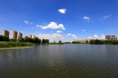 Waterfront City 'nin yaz manzarası, Tangshan City, Çin