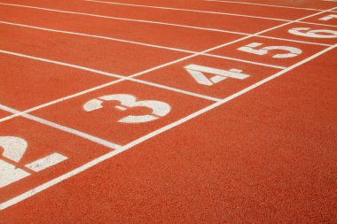 Plastik oyun parkındaki parça numarası, fotoğrafın yakın plan görüntüsü.