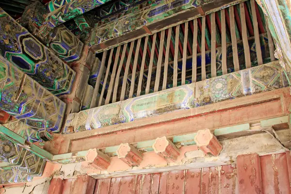 Antik Çin geleneksel mimari tarzı ahşap yapı, yakın çekim