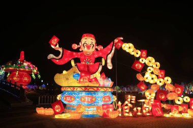 Zenginliğin tanrısı fener şeklinde