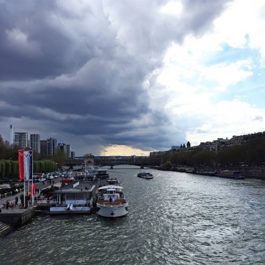 Paris 'teki Seine Nehri, Franc