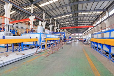 Endüstriyel üretim hattı, fotoğrafa yakın çekim.